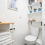 아파트 New In Fancy Neighborhood 바르샤바